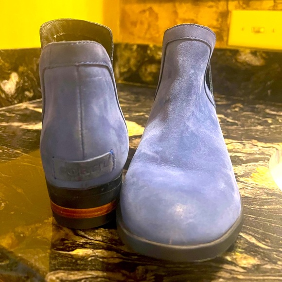 NWOT SOREL Navy Blue Ankle Boots. Size 8. - Picture 2 of 13